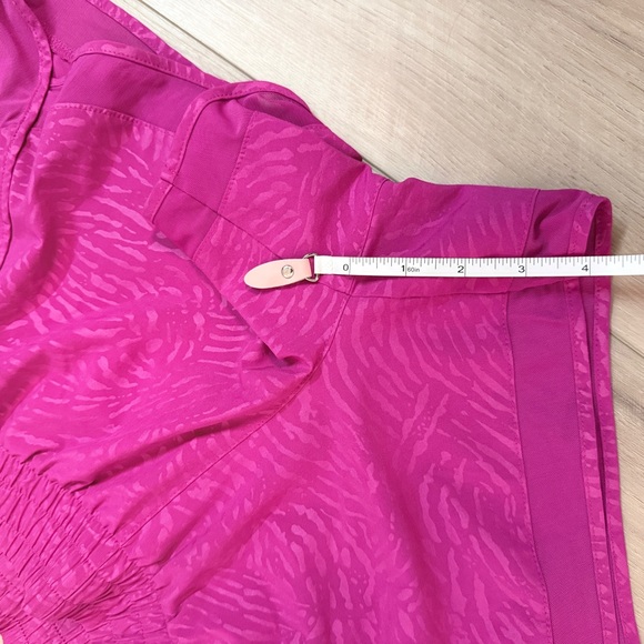 Athleta| EUC Magenta/Pink Mesh Racer Running Shorts - Picture 7 of 8